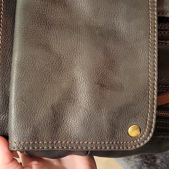Fossil Keyhole Crossbody Purse - Picture 11 of 11